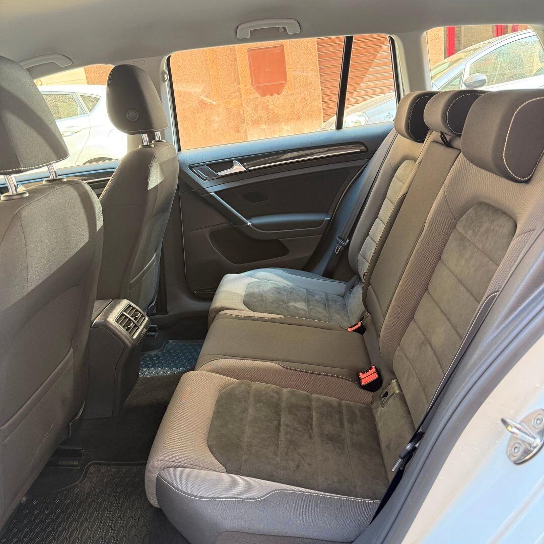 Volkswagen Golf Variant 1.4 TGI Executive BlueMotion
