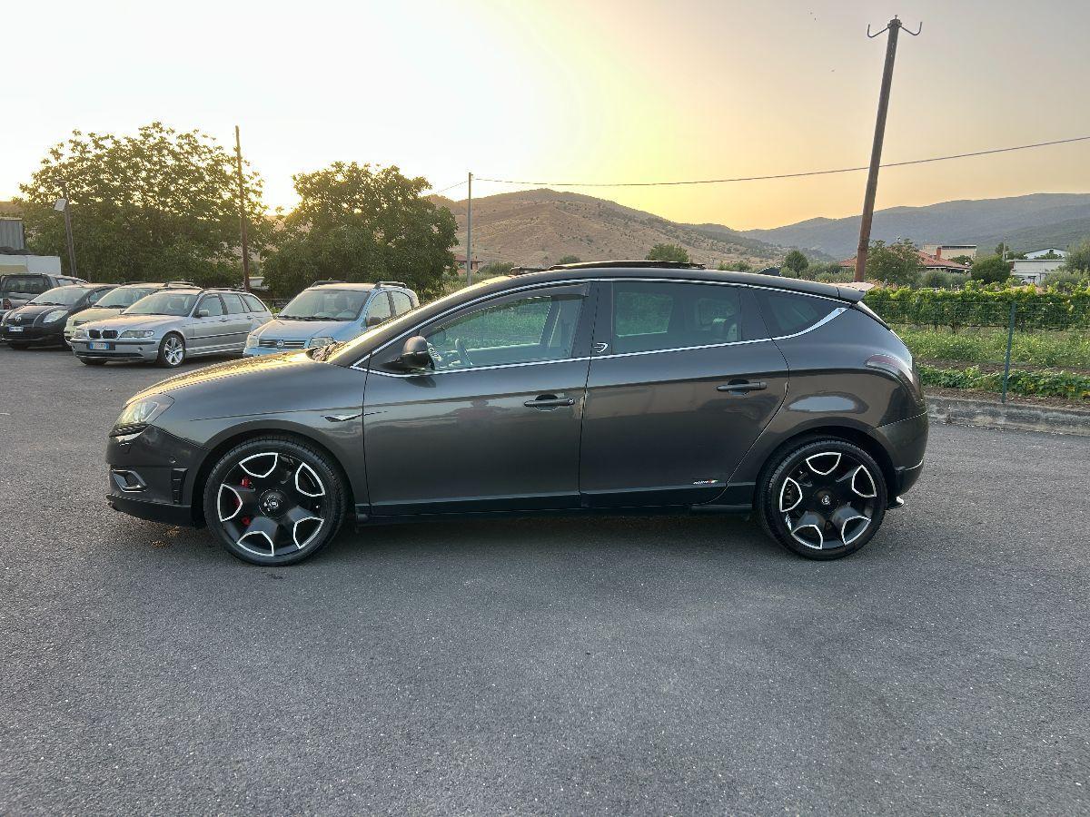 LANCIA - Delta - 1.9 MJT Twinturbo DPF Platino tetto navi telecamera