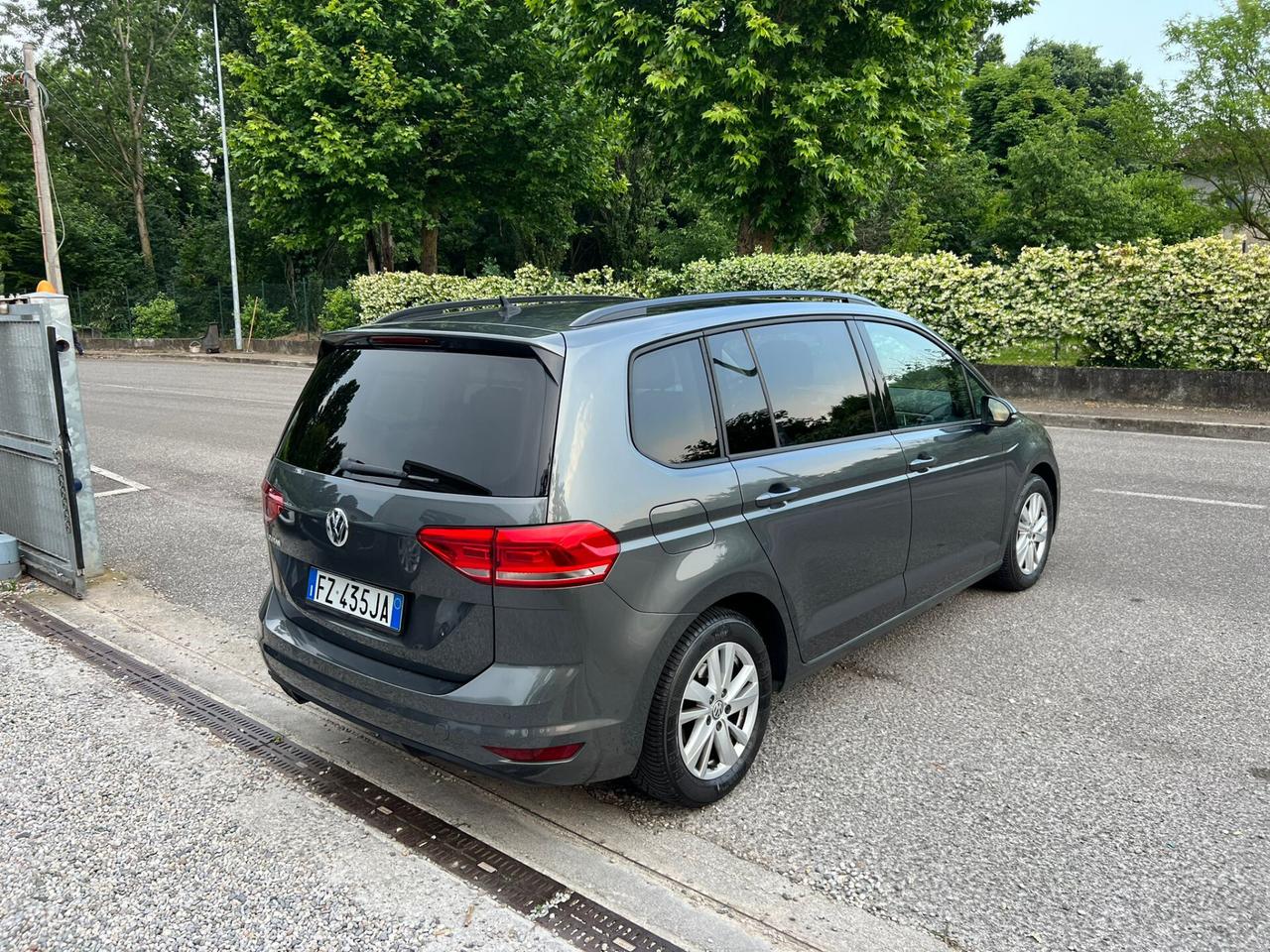 Volkswagen Touran 2.0 TDI 150 CV SCR DSG Business BlueMotion Technology