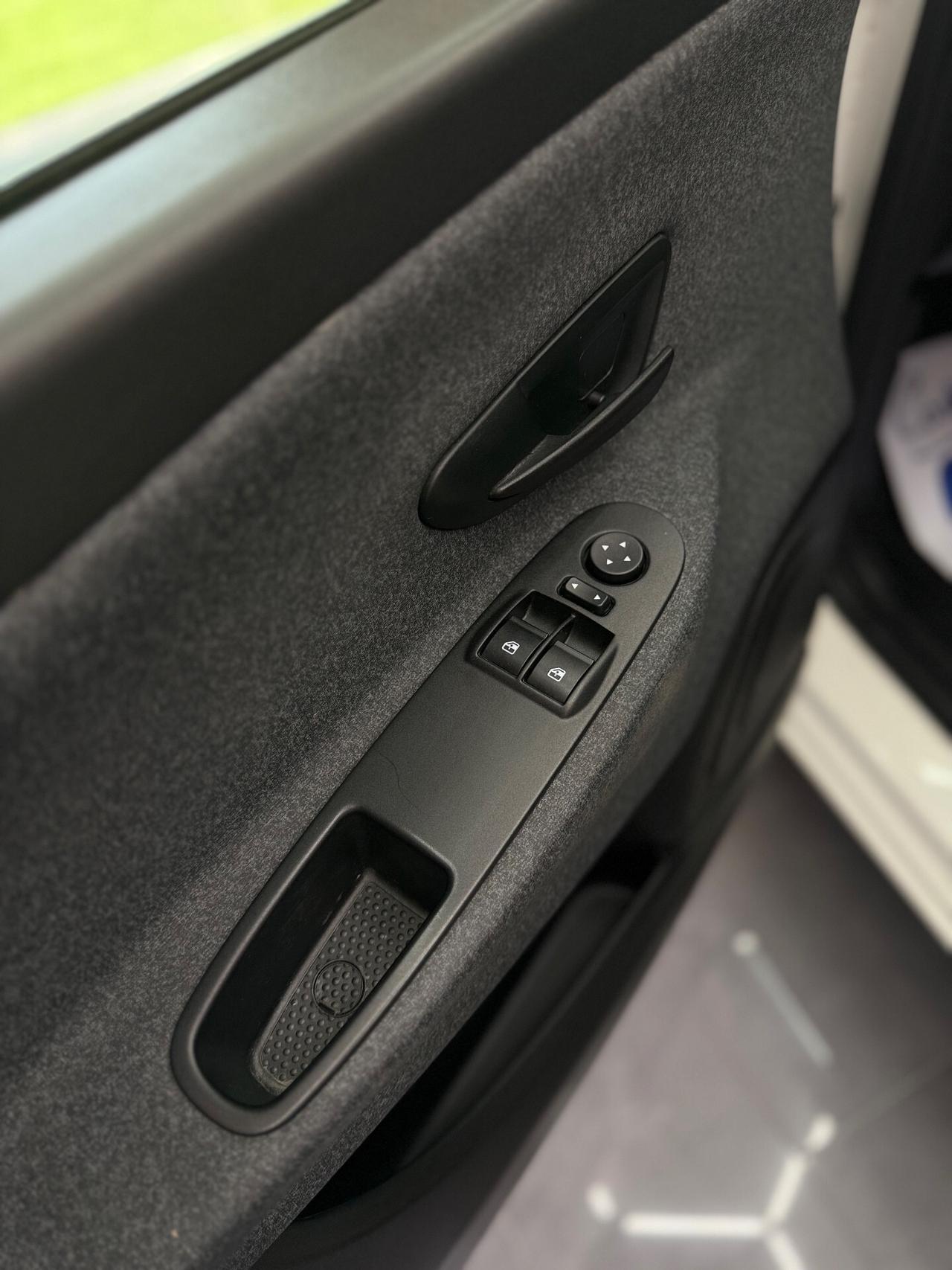 Lancia Ypsilon 0.9 TwinAir Gold 12/2020