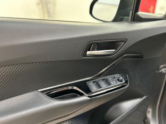 TOYOTA C-HR 2.0 Hybrid E-CVT Morebusiness
