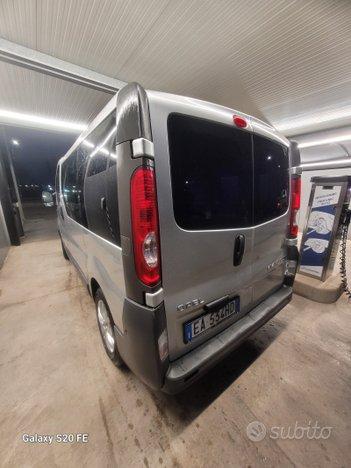 Opel vivaro 9 posti