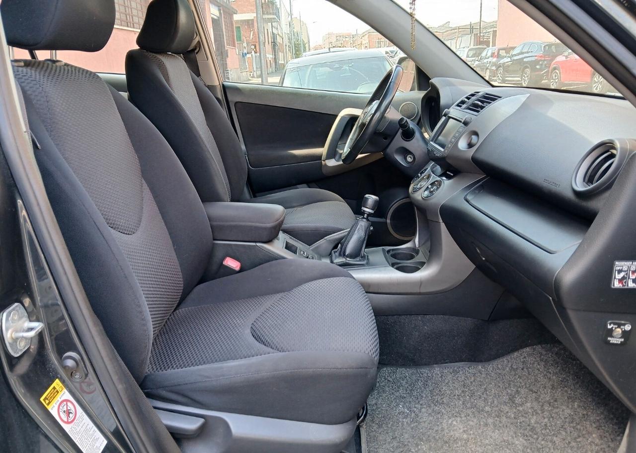 TOYOTA Rav4 Sol 2.200 D-4D 136cv 4WD