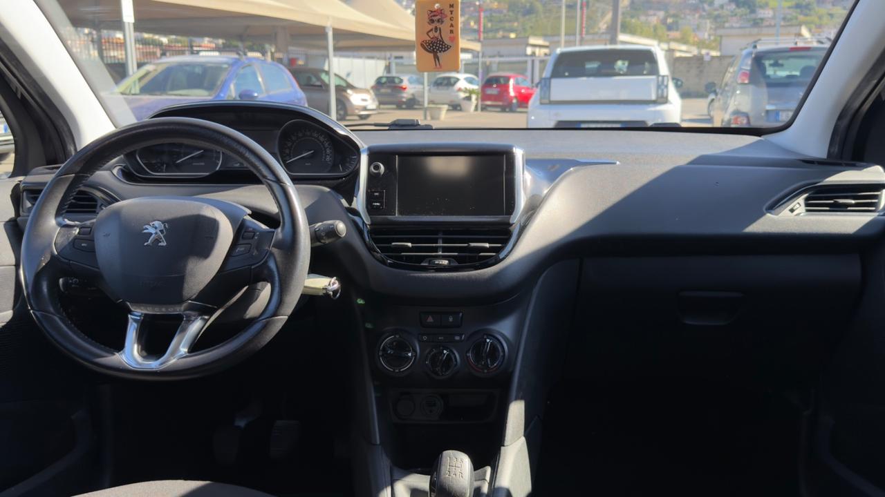 Peugeot 208 PureTech 82 5p. GPL Allure