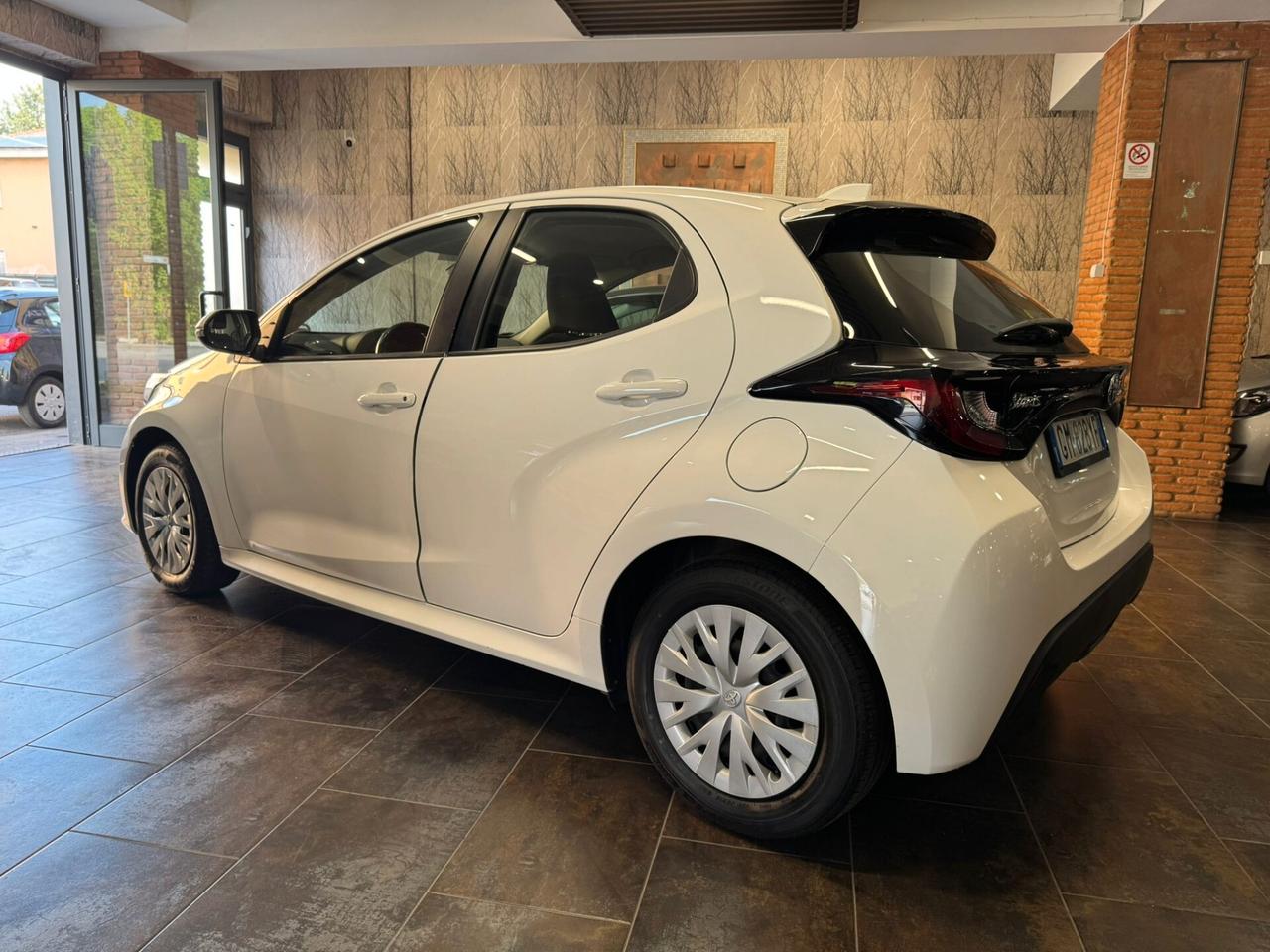 Toyota Yaris 1.0 5 porte Active