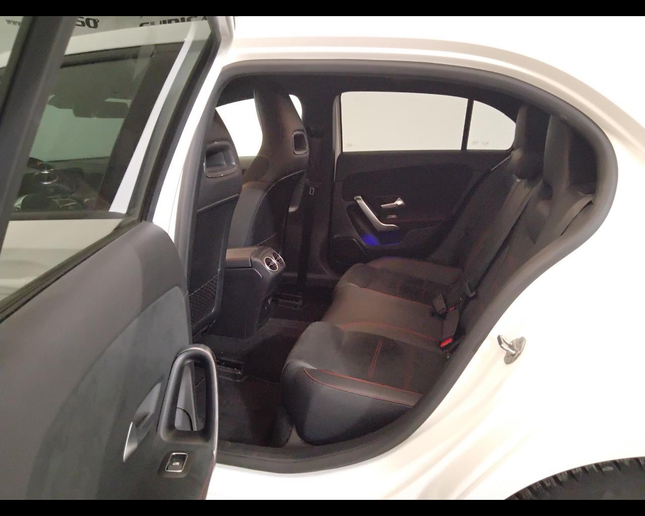 Mercedes-Benz Classe A - W177 2018 - A 180 d Premium auto