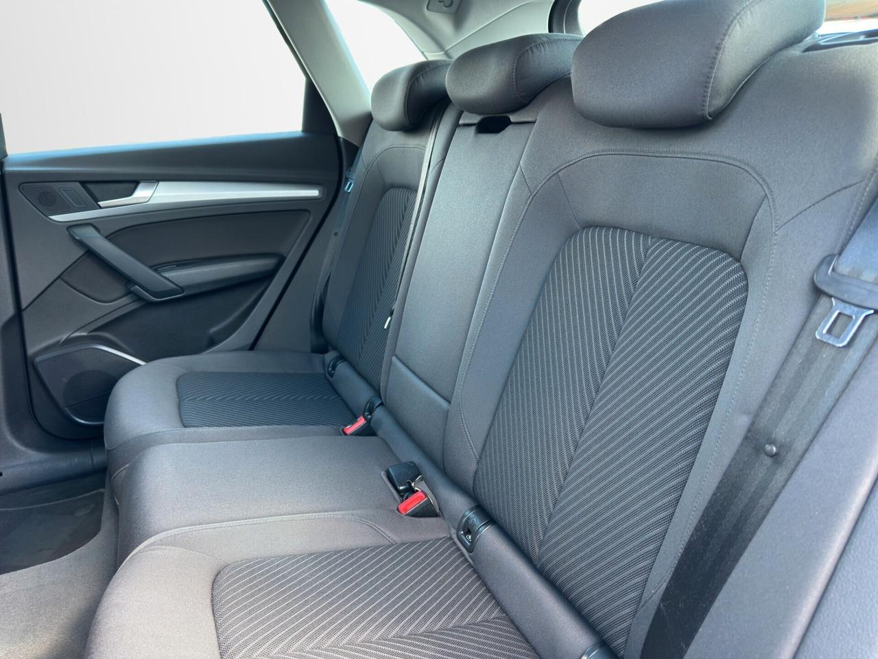 Audi Q5 2.0 TDI quattro S tronic Business
