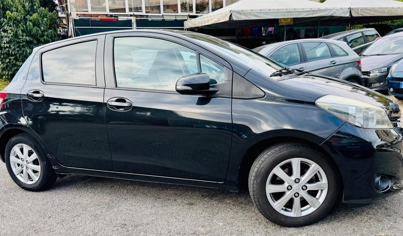 Toyota Yaris 1.0 5 porte Lounge OK NEOPATENTATI