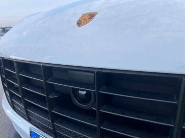 PORSCHE Macan Macan 2.0