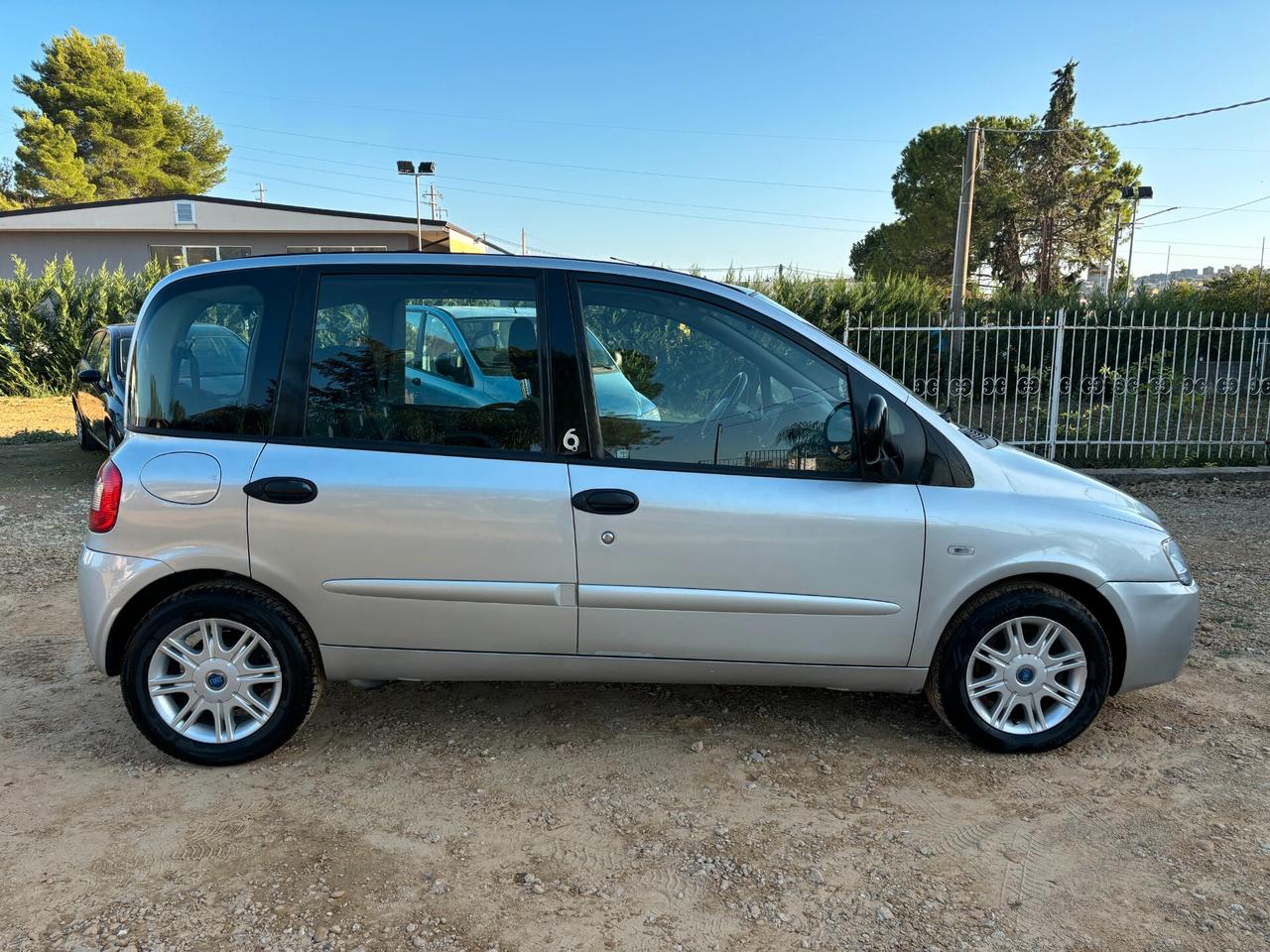 Fiat Multipla 1.9 MJT Active 120 Cv - 2010