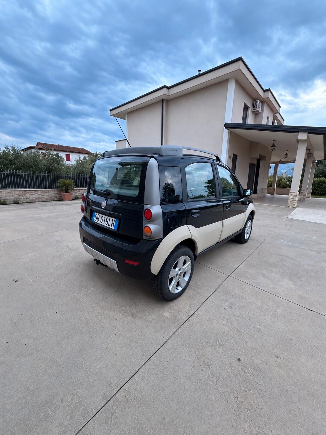 Fiat Panda Cross 4x4 1.3 MJT - gancio traino