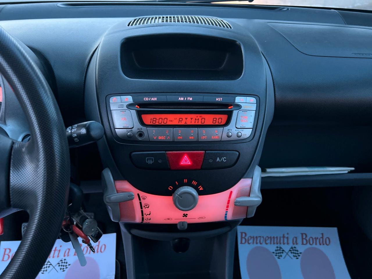 Peugeot 107 1.0 5p. Sweet Years TAGLIANDATA