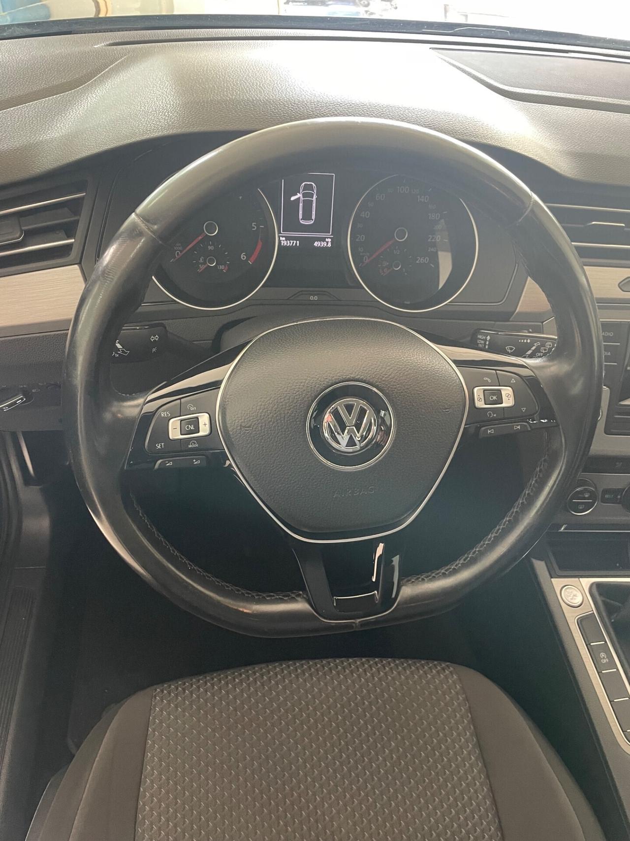 VOLKSWAGEN PASSAT 1.6 TDI TRENDLINE “COME NUOVA”