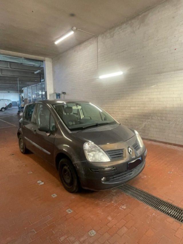 RENAULT Modus 1.2 16V Dynamique