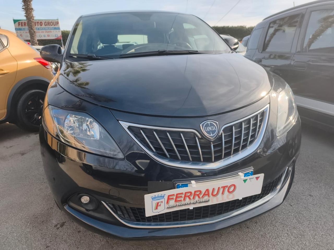 Lancia Ypsilon 1.0 70CV HYBRID PLATINUM