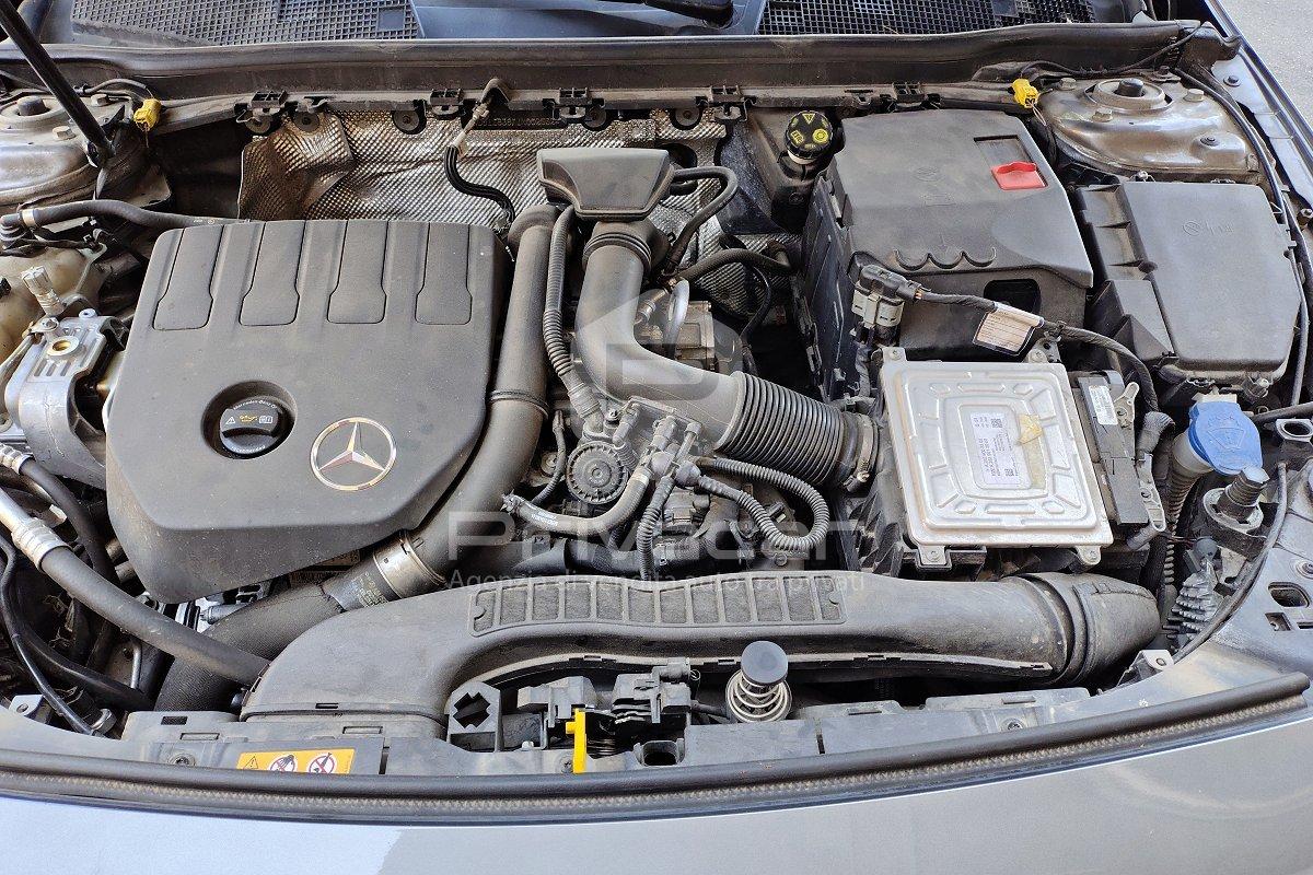 MERCEDES CLA 200 Automatic Premium