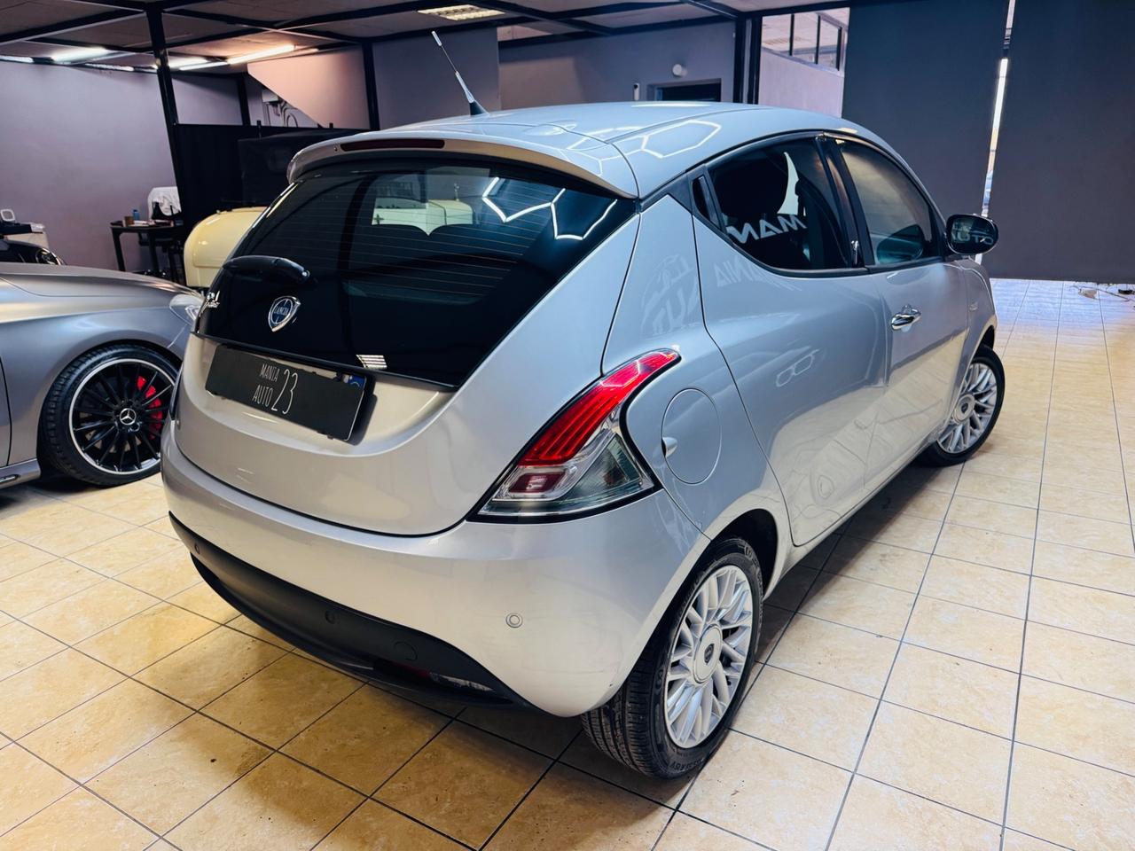 Lancia Ypsilon 1.2 69 CV 5 porte GPL Ecochic Platinum*NEOPATENTATI*