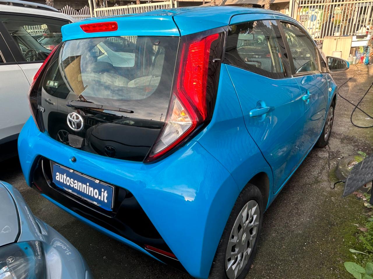 Toyota Aygo 1.0 VVT-i 72 CV 5 porte x-cite