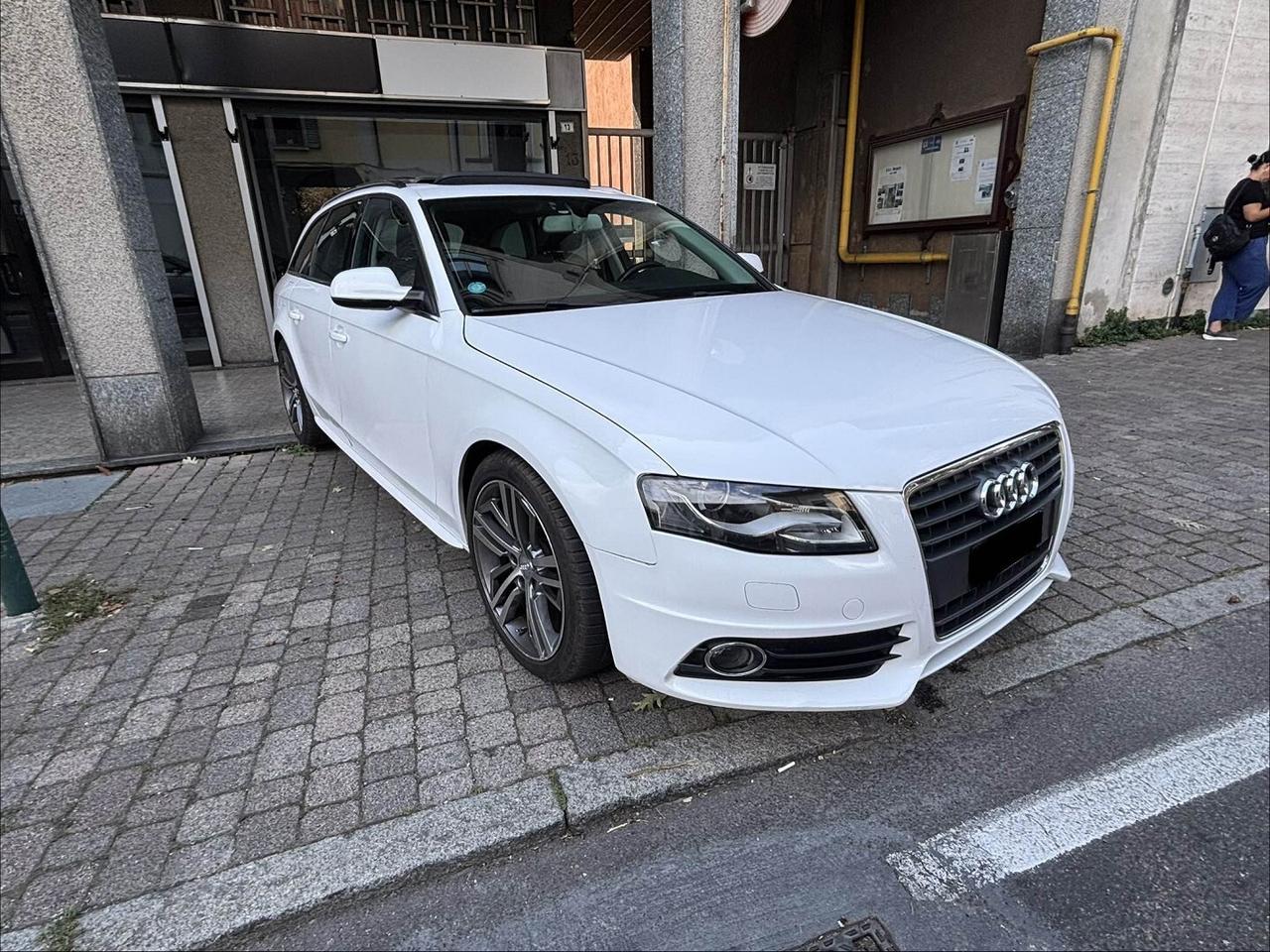 Audi A4 Avant 2.0 TDI S-LINE EST. TETTO APRIBILE