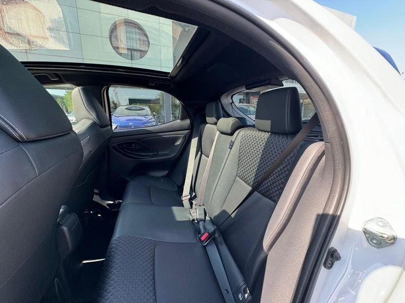 Toyota Yaris Hybrid Lounge MY22