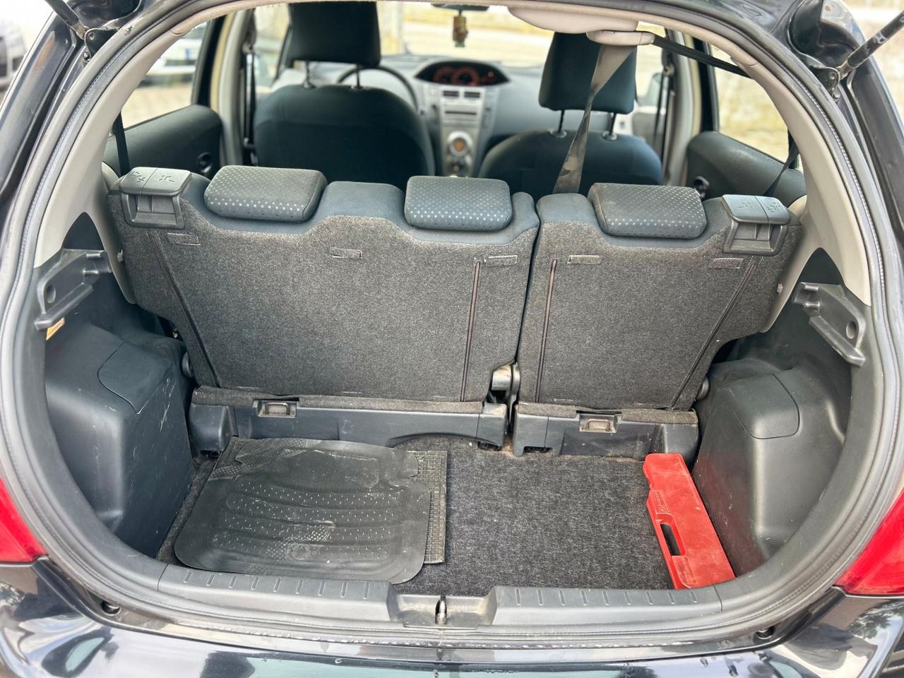 Toyota Yaris 1.4 D-4D DPF 5 porte Sol