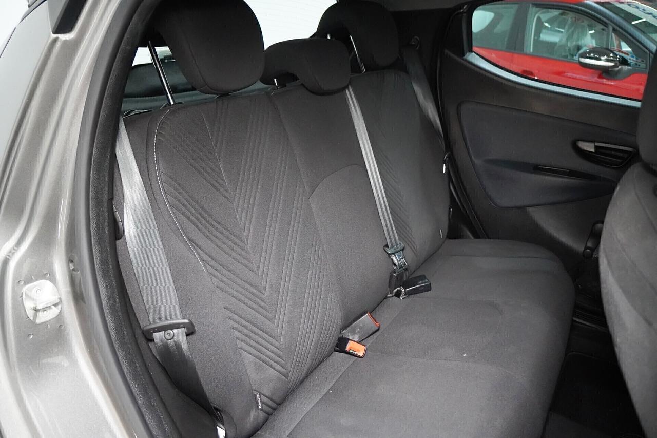 Lancia Ypsilon 1.0 HYBRID 70cv GOLD - 5° POSTO