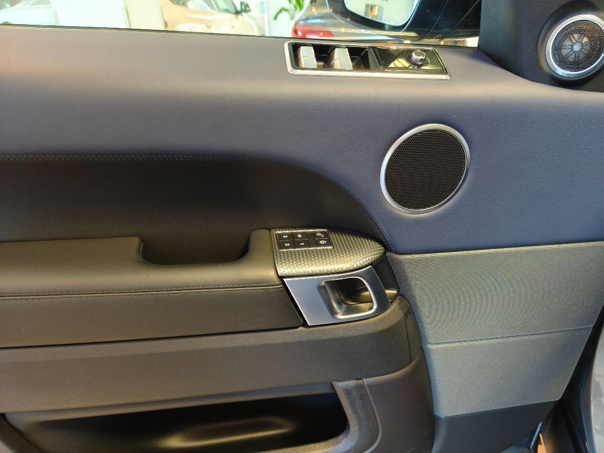 LAND ROVER Range Rover Sport 3.0 SDV6 249 HSE Dynamic