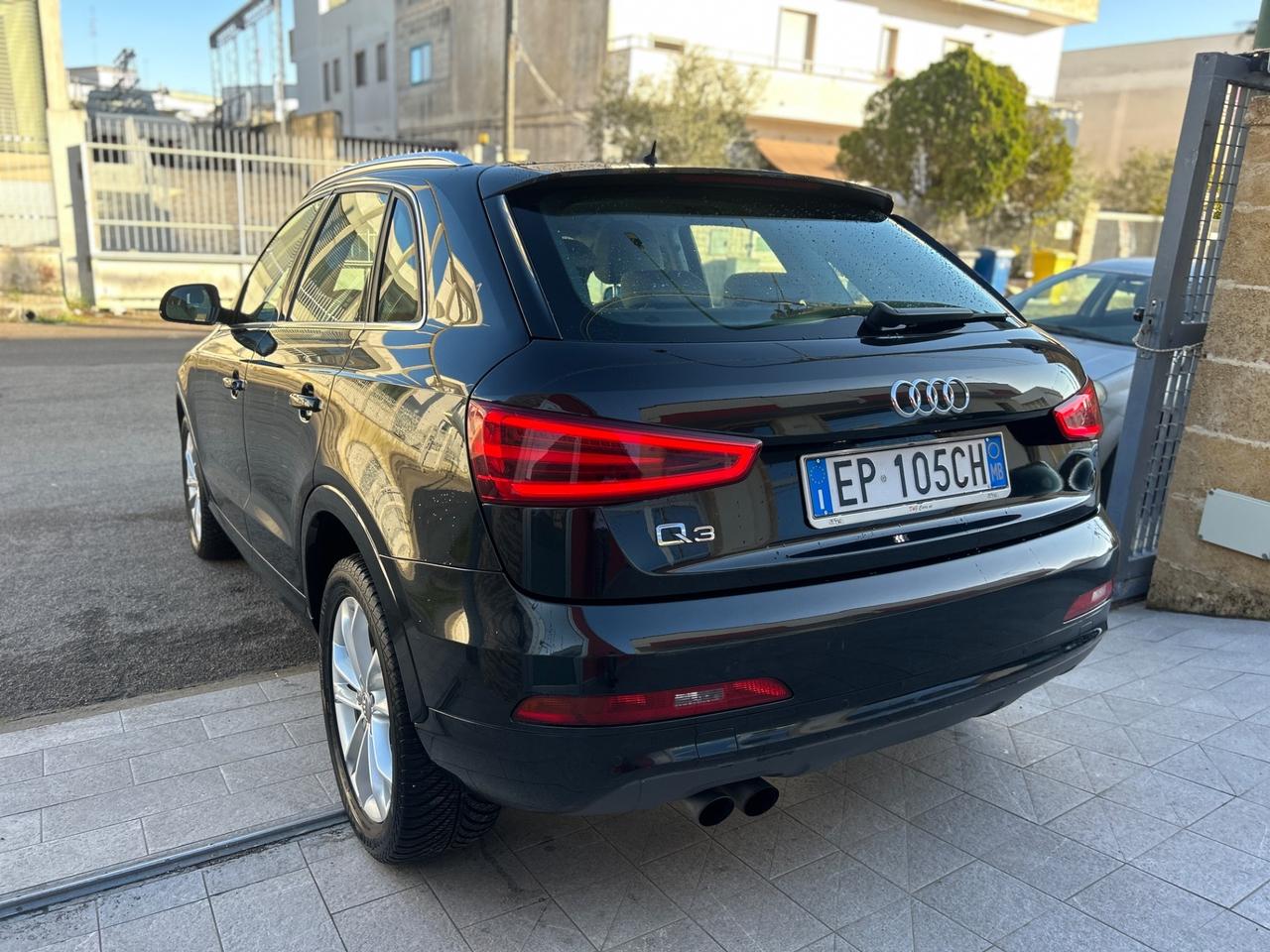 Audi Q3 2.0 TDI 140 cv-2013/LED/NAVI/18”