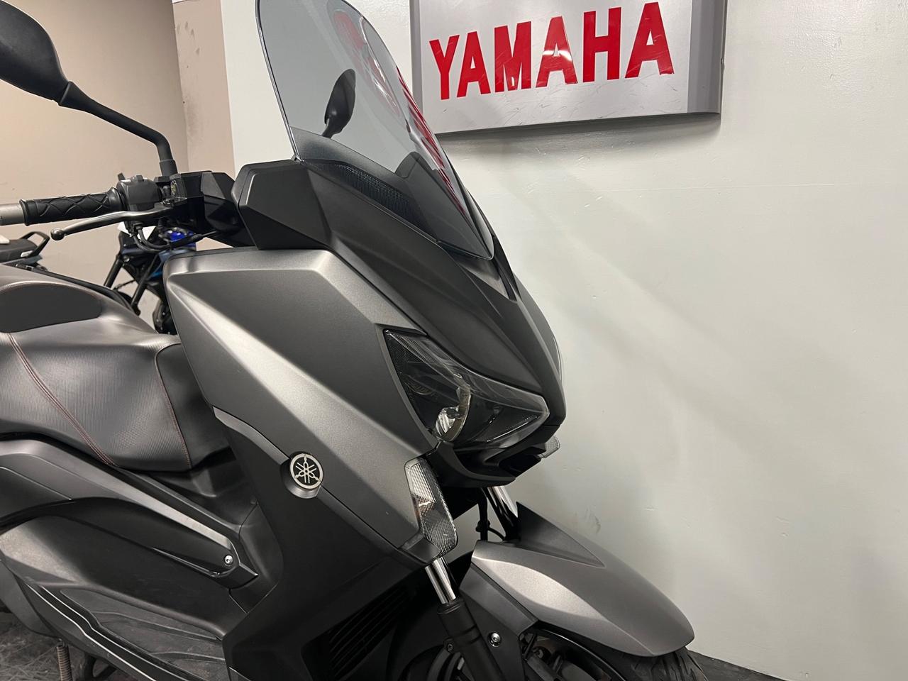 Yamaha X-Max 250