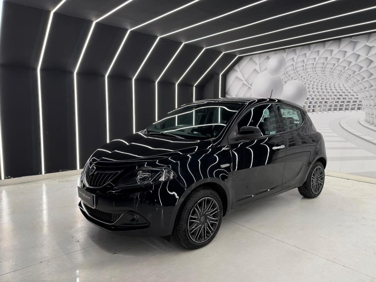 Lancia Ypsilon 1.0-KM CERTIFICATI-PERMUTE-12 MESI GARANZIA