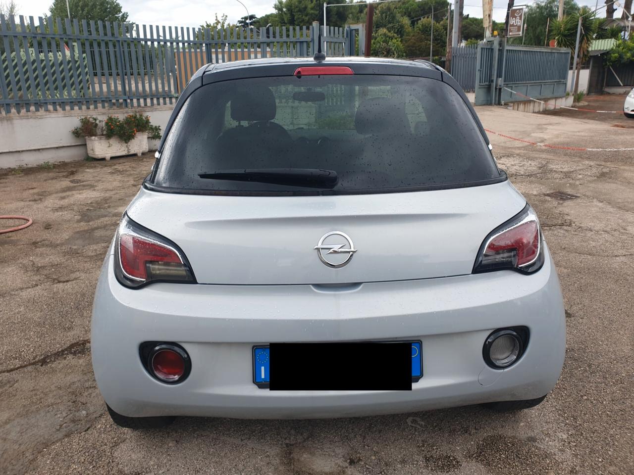 Opel Adam 1.2 70 CV Slam