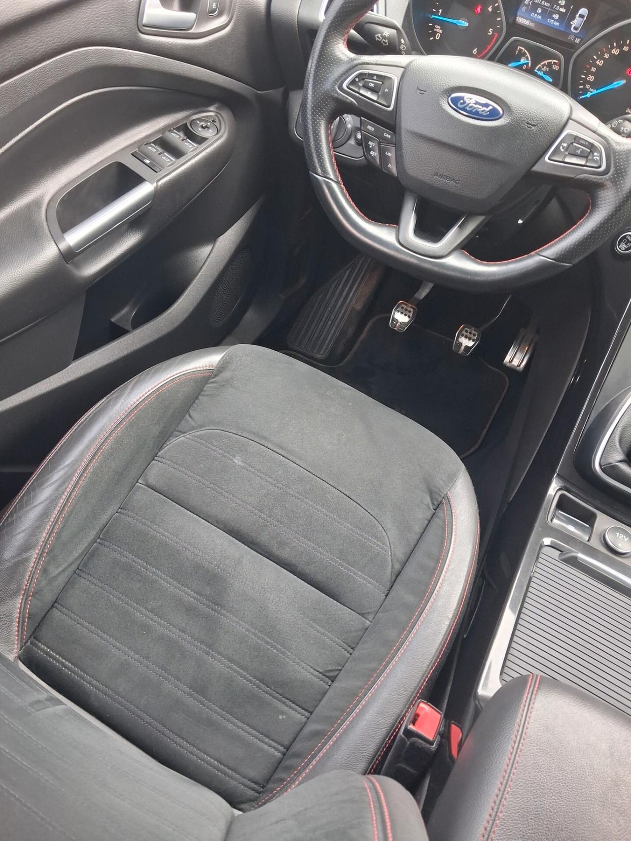 Ford Kuga 2.0 TDCI 120 ST-Line