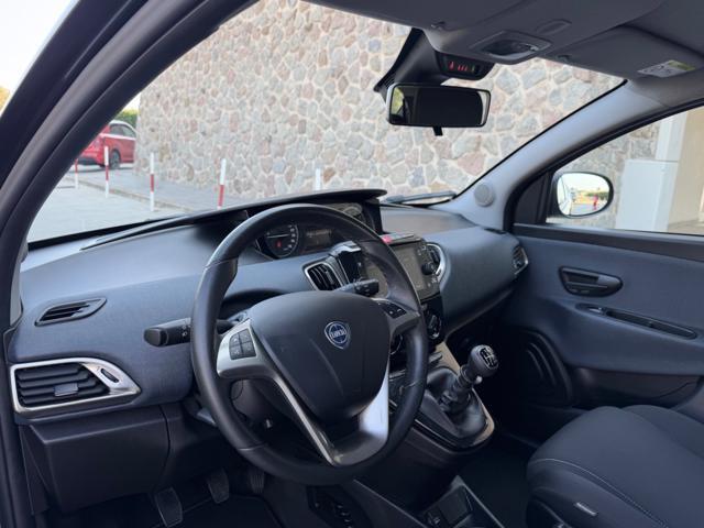 LANCIA Ypsilon GOLD+NAVI CARPLAY+SENSORI+LED