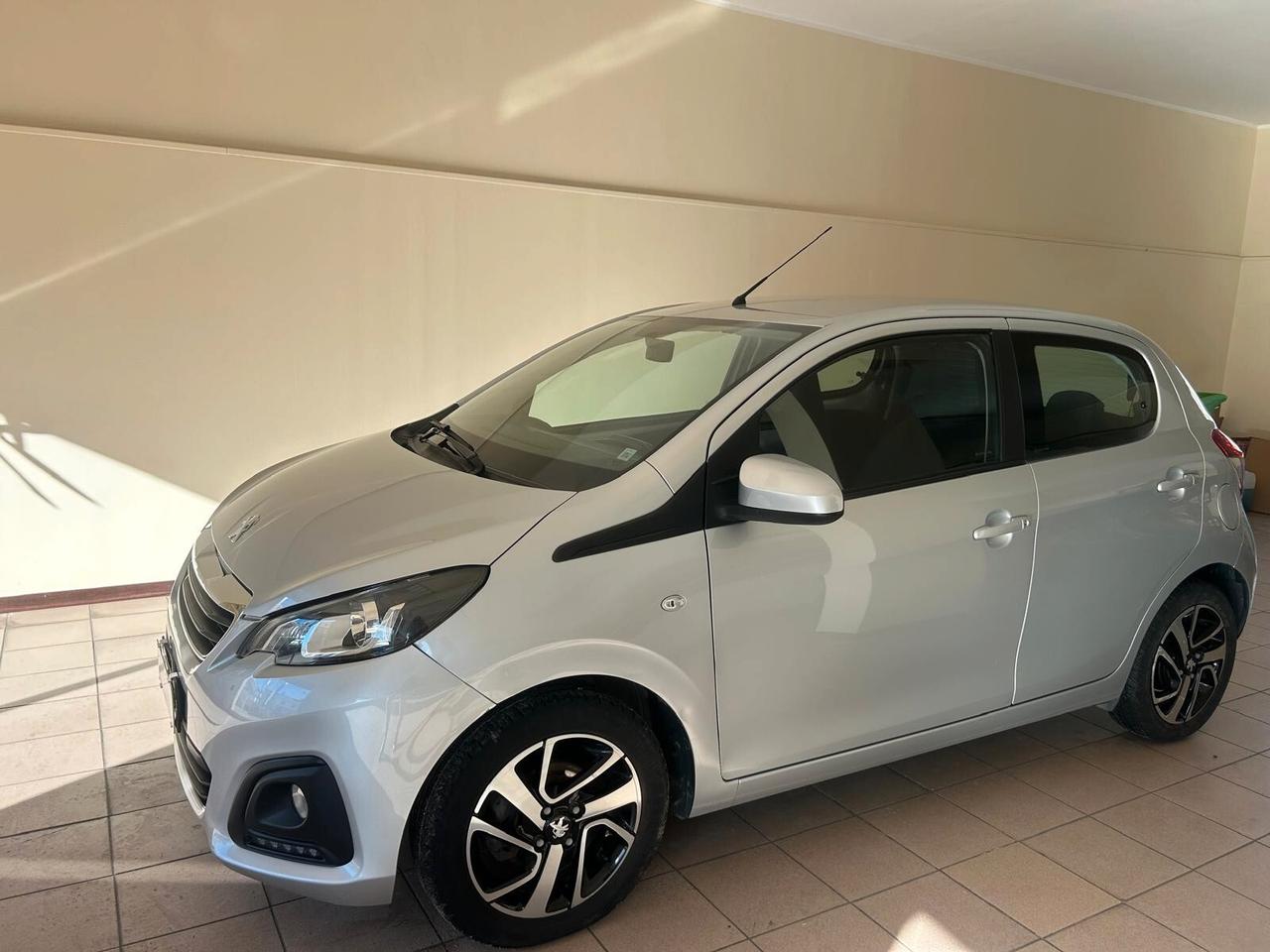 Peugeot 108 VTi 72 S&S 5 porte Allure