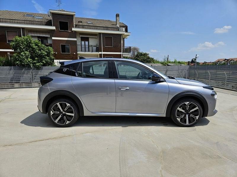 Lancia Ypsilon Hybrid e-DCT