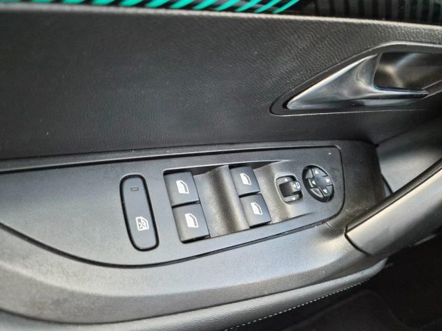 PEUGEOT 2008 BlueHDi 130 S&S EAT8 Allure Navi Pack da?179,00