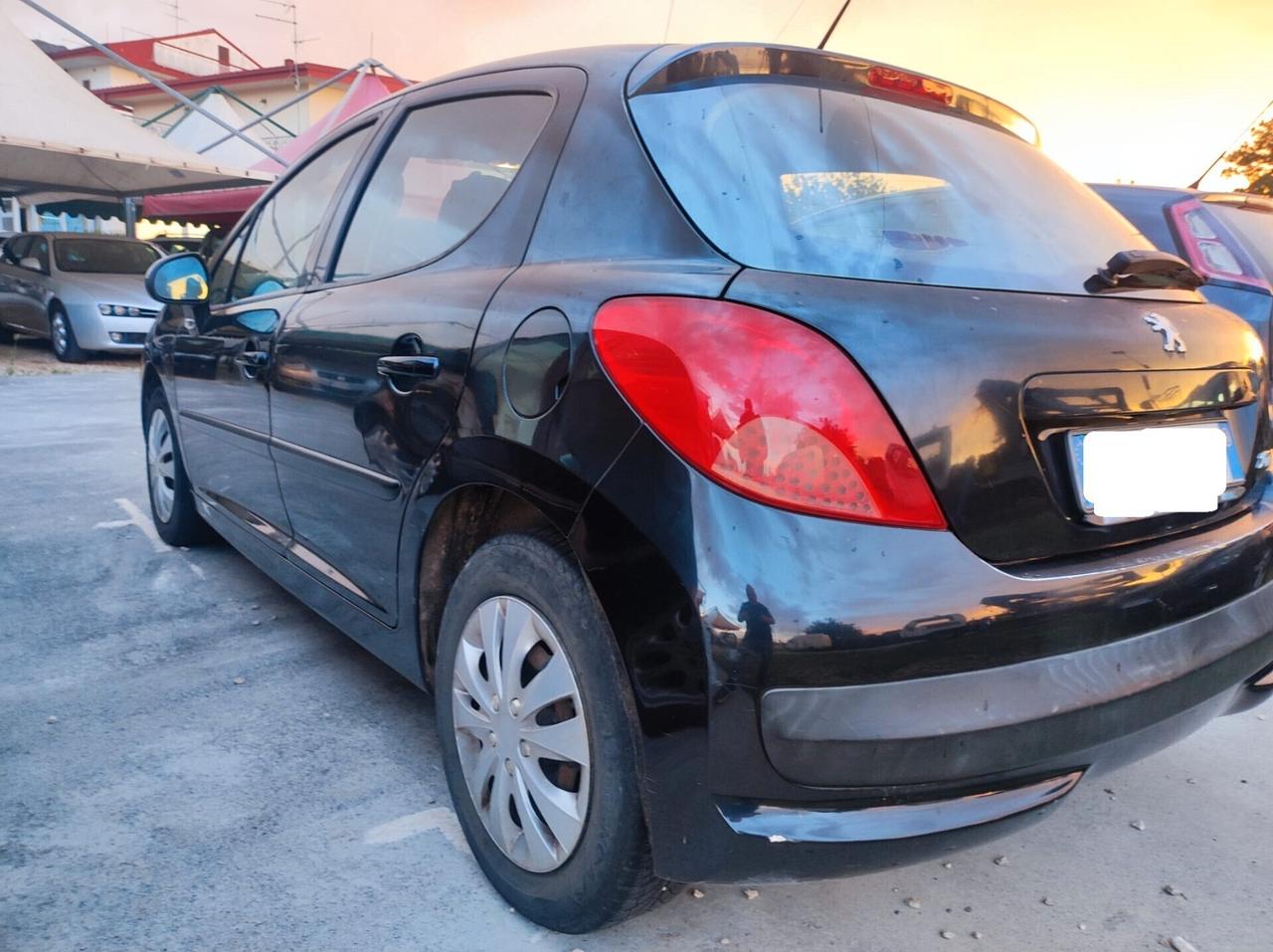 Peugeot 207 1.4 HDi 70CV 5p. ONE Line