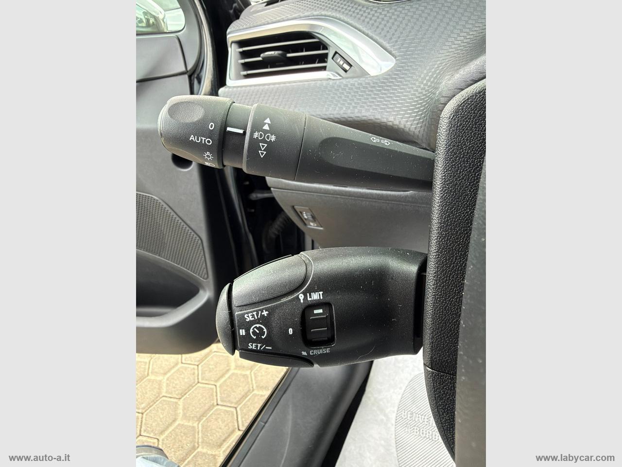 PEUGEOT 208 BlueHDi 100 S&S 5p. Signature
