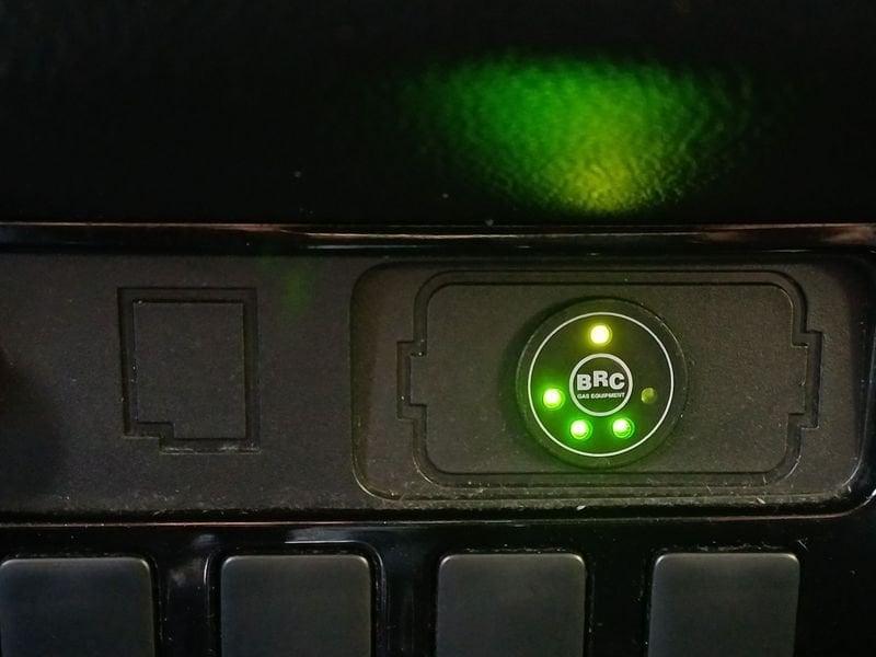 Mitsubishi Outlander 2.0 4WD GPL CVT Intense 1°PROP-KM CERTIFICATI