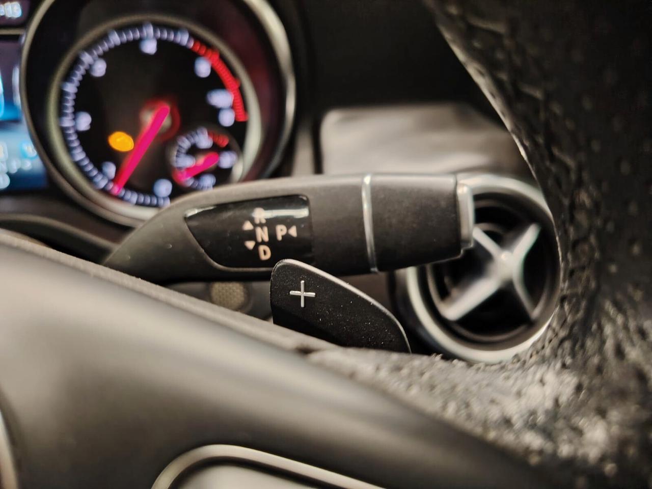 Mercedes-Benz GLA 220 d Automatic 4Matic Sport