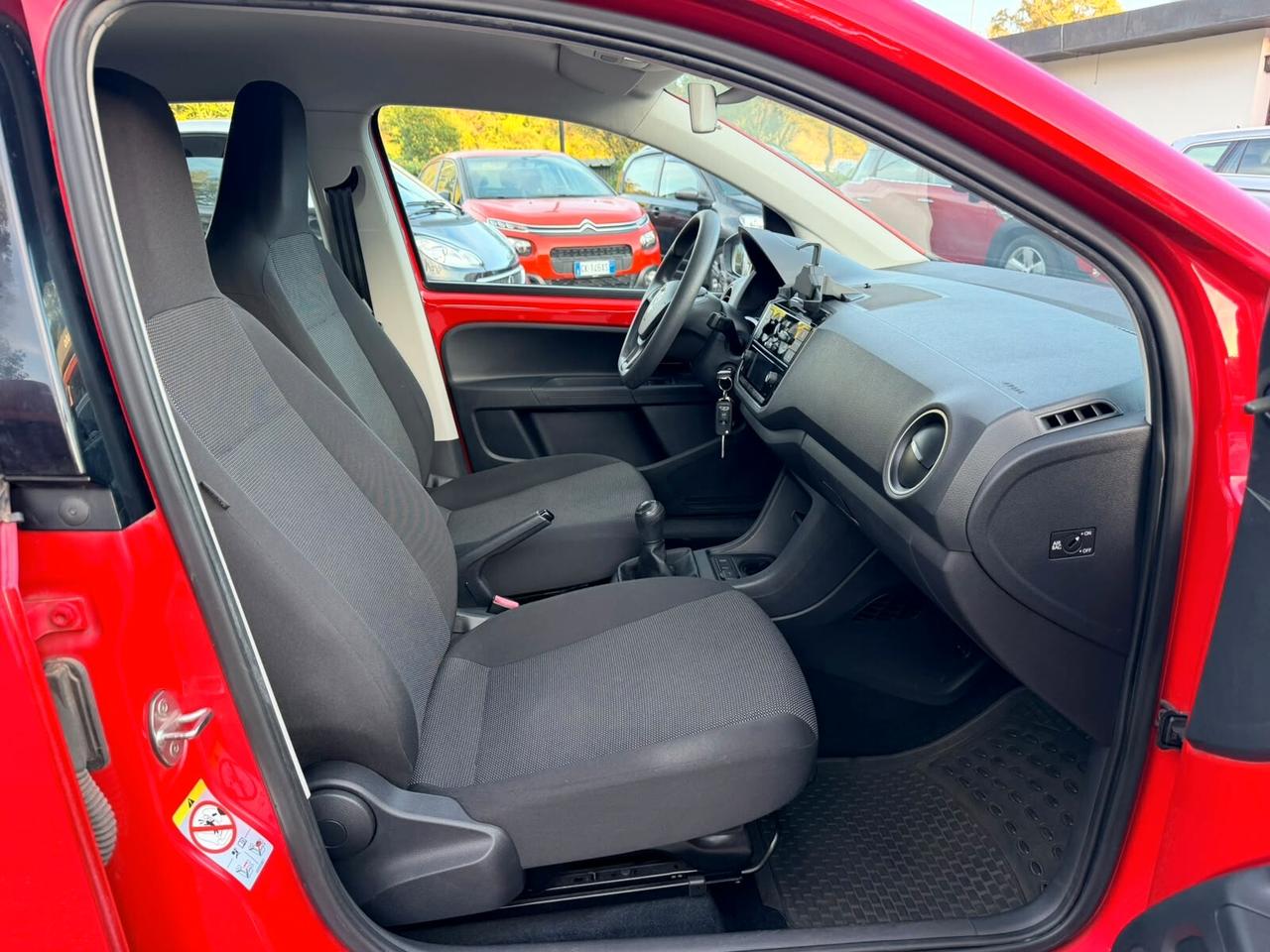 Volkswagen up! 1.0 5p. NO FINANZIAMENTO