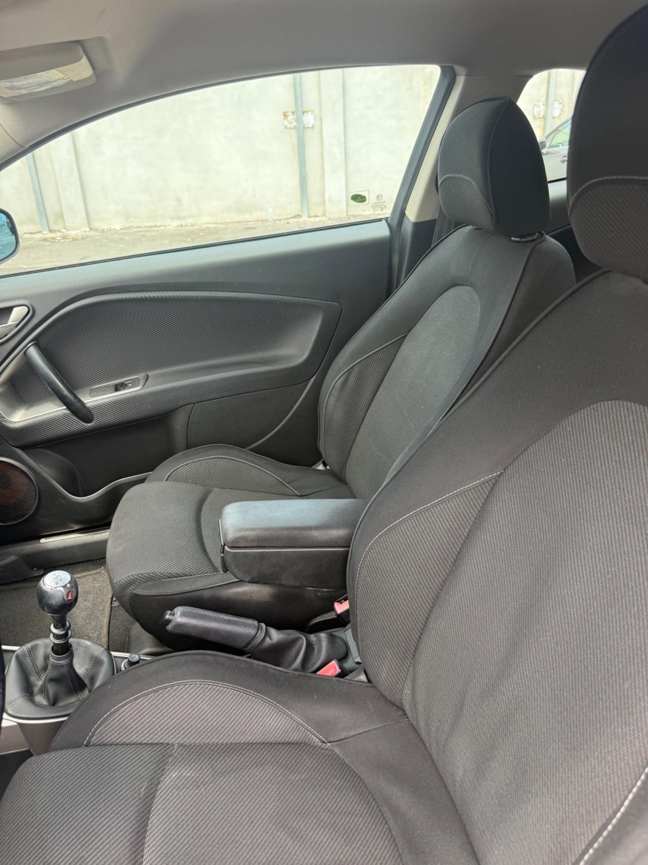 Alfa Romeo MiTo 1.4 T 120 CV GPL Distinctive