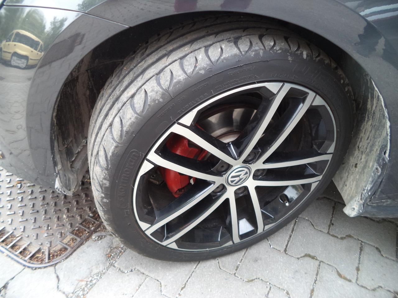 Volkswagen Golf 7 1.2 TSI 5p. Comfortline CERCHI DA 18 VETRI OSCURATI