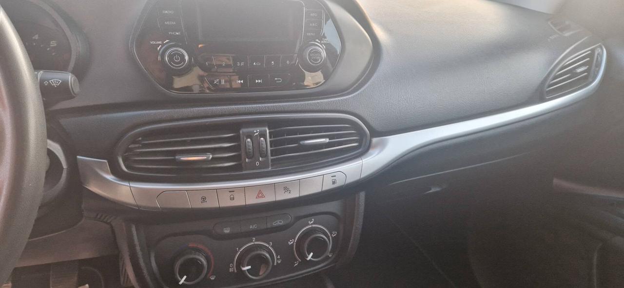Fiat Tipo 1.4 TJet 120 CV GPL DI SERIE 05/17 ITALIANA KM99000