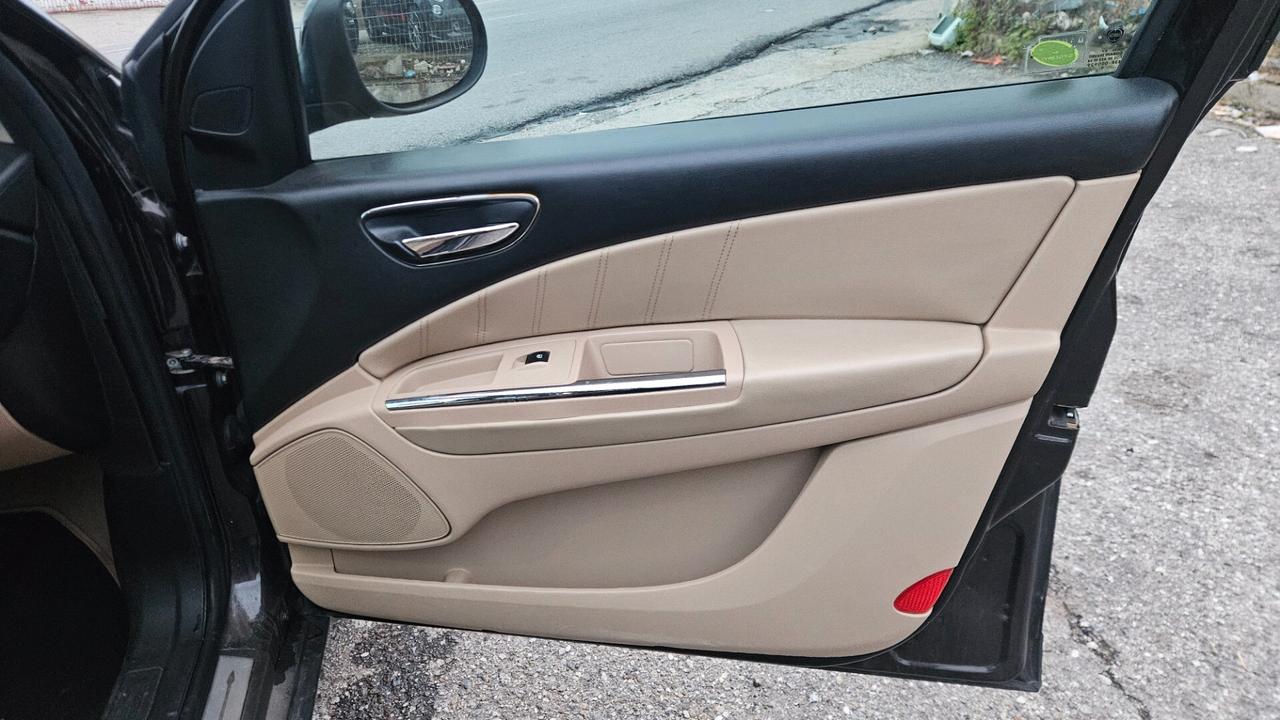 Lancia Delta 1.6 MJT DPF Selectronic Platino