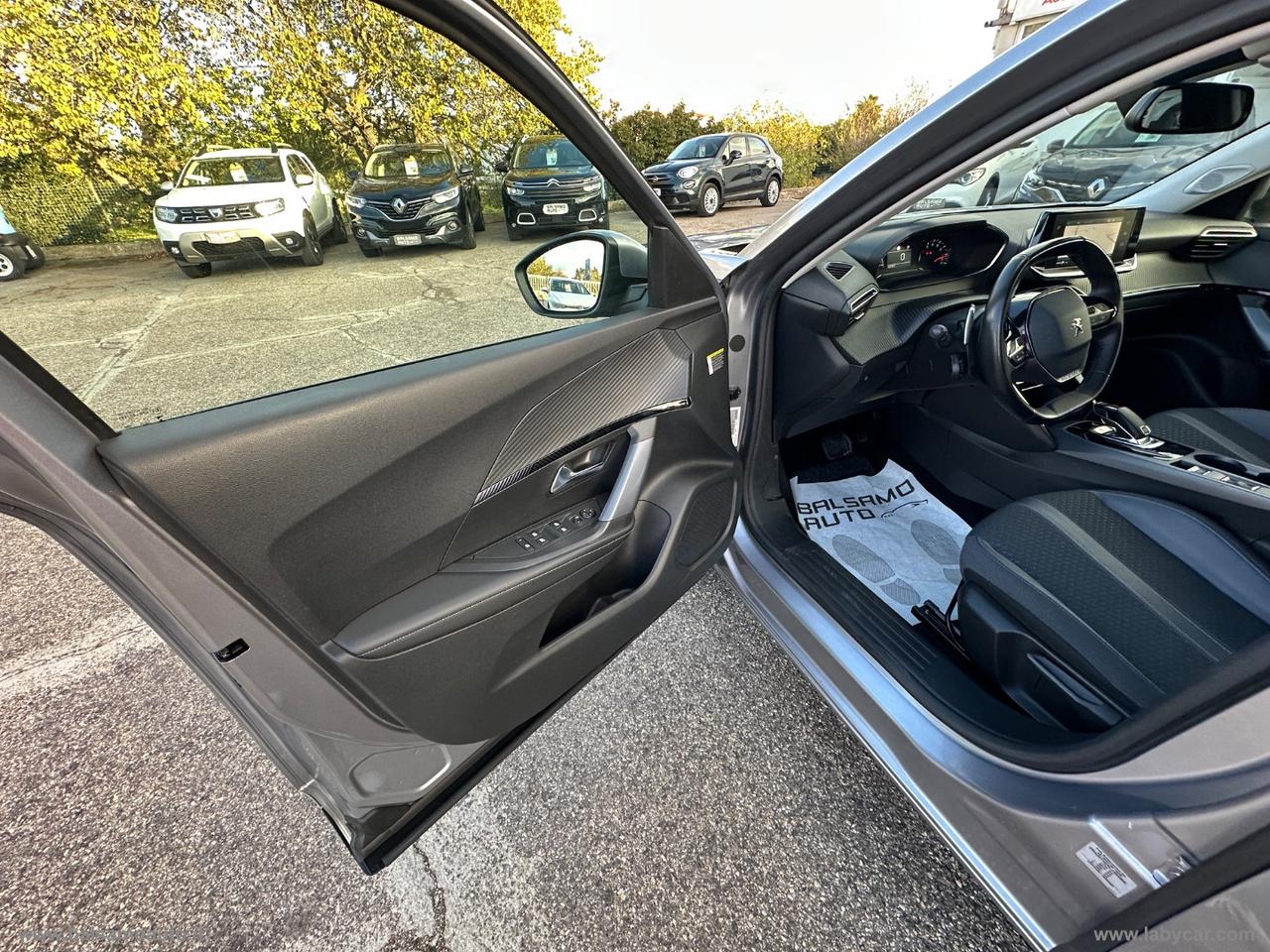 PEUGEOT 2008 BlueHDi 130 S&S EAT8 Allure Navi P.