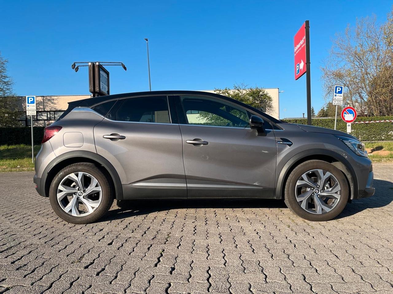 Renault Captur Full Hybrid E-Tech 145 CV RS Line