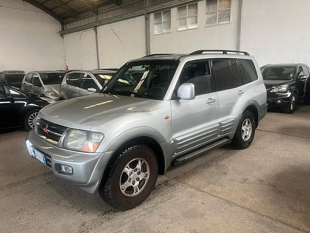 Mitsubishi Pajero 3,2 tdi DI-D GLX-2003