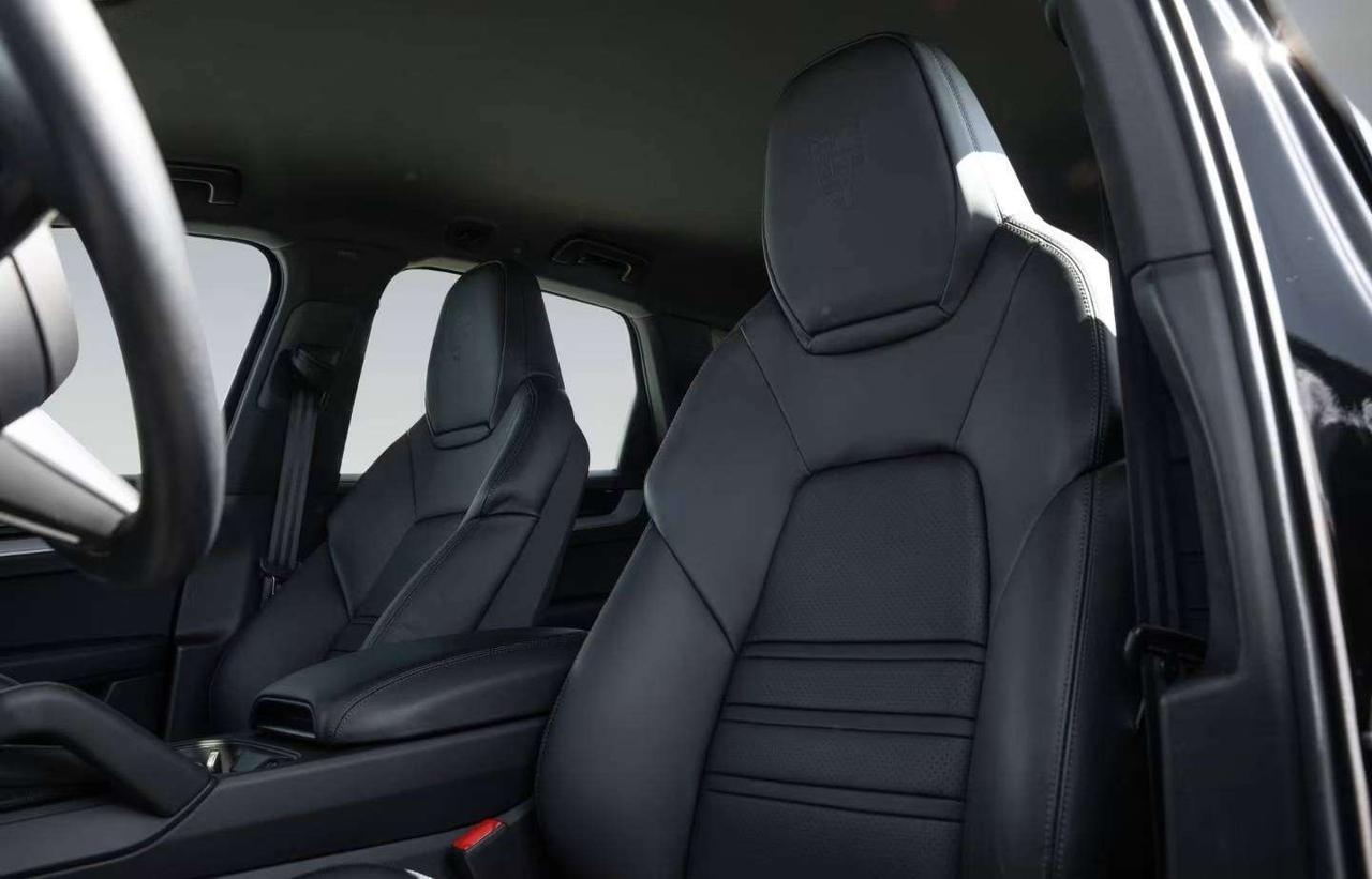 Porsche Cayenne 3.0 e-hybrid tiptronic