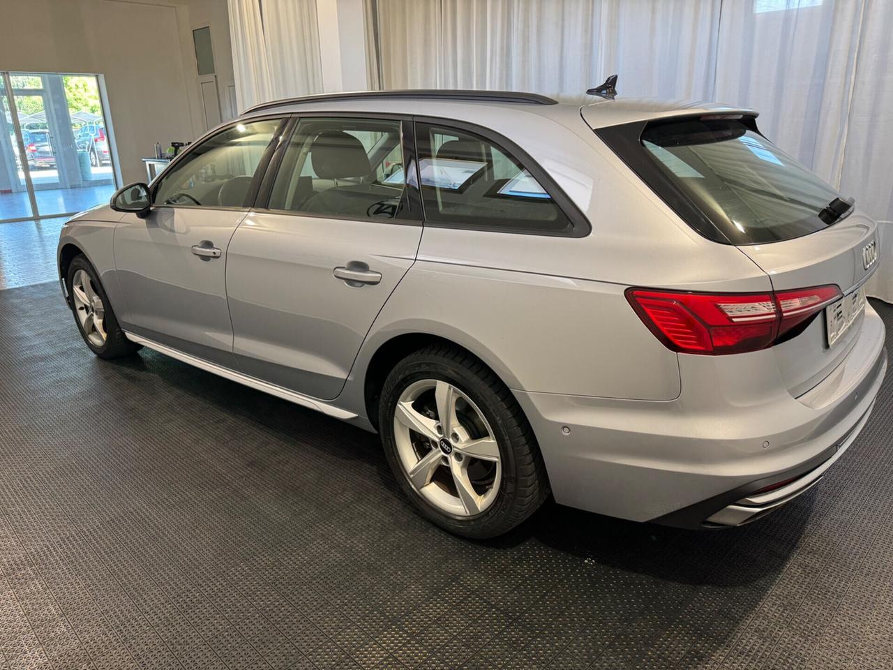 Audi A4 35 TDI/163 CV S tronic Business Advanced
